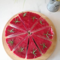 สตอเบอรรี่ไวท์ช็อกชีสเค้ก