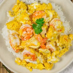 ข้าวไข่ขยี้กุ้ง