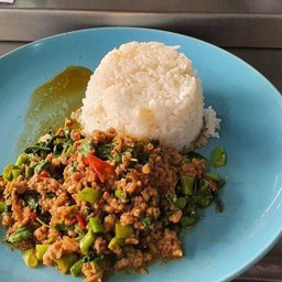 กระเพราหมูสับ