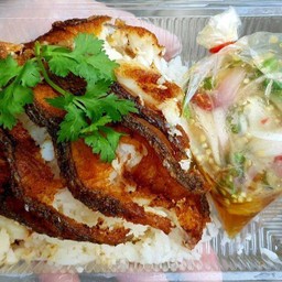ข้าวหน้าปลาแกะ