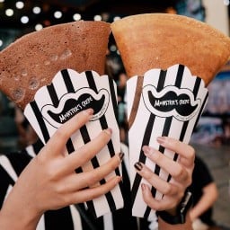 Monster's Crepe at Senafest เจริญนคร Senafest ศูนย์การค้าเสนาเฟส ชั้น G ตรงข้ามร้านสตาร์บัค