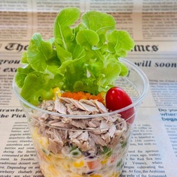 คอร์นสลัดทูน่าไข่กุ้ง