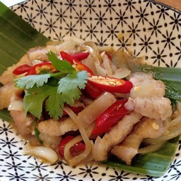 สามชั้นผัดกะปิ