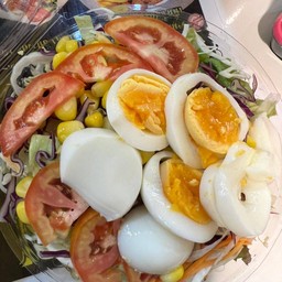 สลัดไข่ต้ม