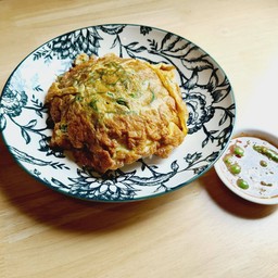 ข้าวไข่เจียวชะอมน้ำพริกกะปิ