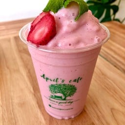 สตอเบอรี่มิลค์เชค