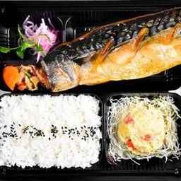 ข้าวเซตสเต็กซาบะ