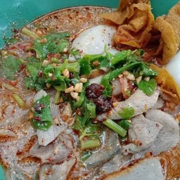 ก๋วยเตี๋ยวหมูต้มยำ(พิเศษ)