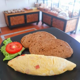 Omelette and brown breads