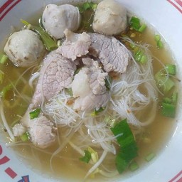 โกเด้งในบ้าน