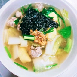 ต้มจืดเต้าหู้หมูสับสาหร่าย