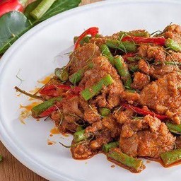 ผัดพริกแกงใส่ถั่ว(กับข้าว)