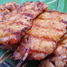หมูนมสด ไม้เล็ก