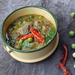 แกงเขียวหวานเนื้อตุ๋น(Green Curry with Stewed Beef)