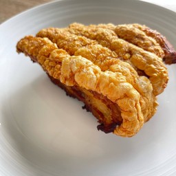 หมูกรอบ 2 ขีด