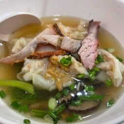 เกี๊ยวกุ้ง กรอบ(หรือ บะเต็ง) ปู เห็ดหอม