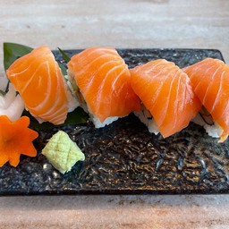 โรลแซลมอนสด4คำ