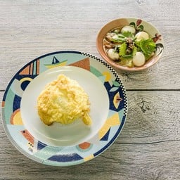 ชุดข้าวไข่เจียวกับแกงจืดรวมมิตร