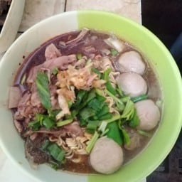 เจ้หมูอาหารตามสั่งสันพระเนตร Jaemoo R hantamsang