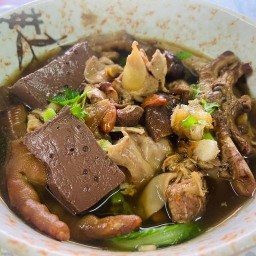 ก๋วยเตี๋ยววัดเลียบ