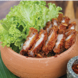 หมูสามชั้นทอดน้ำปลา