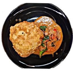 ข้าวพะแนงเนื้อ