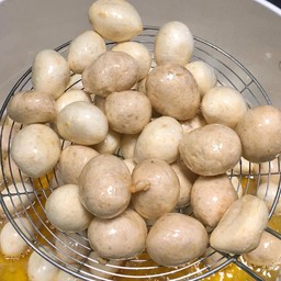 ชุดลูกชิ้นหมูทอด (ทองสุข)