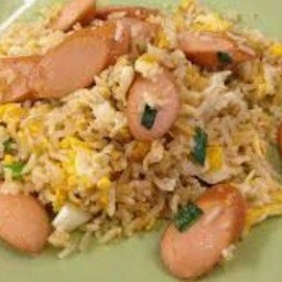 ข้าวผัดใส้กรอก