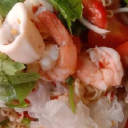 ยำมาม่า