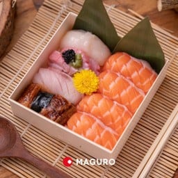 Salmon Friendly Sushi Box