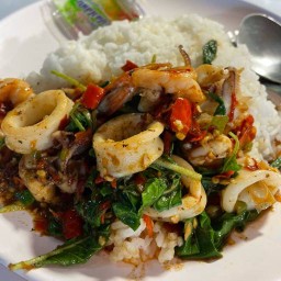 กะเพรา แม่นาย