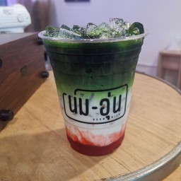 สตอเบอรี่มัทฉะลาเต้