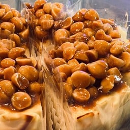 MACADAMIA CHEESECAKE