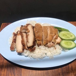 ข้าวหมูอบ+ไก่อบอร่อยมาก