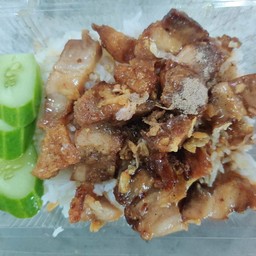 หมูกรอบกระเทียมราดข้าว