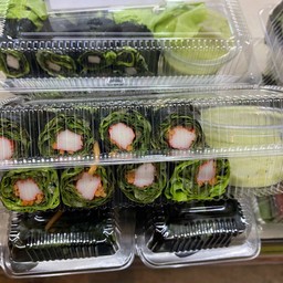 โรลสาหร่าย ปูอ้ด 8 ชิ้น