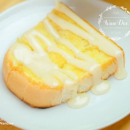 ขนมปังปิ้งเนย + นมข้น
