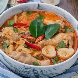 ต้มยำน่องไก่น้ำข้น