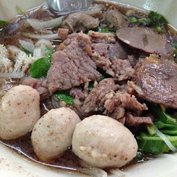 นานะมูมินก๋วยเตี๋ยวเนื้อรสเด็ด ลาดกระบังคลังสินค้าไอซีดี