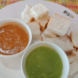 ขนมปังนึ่งจิ้มสังขยา ใบเตย & ชาไทย