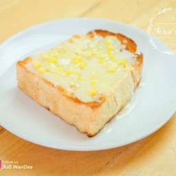 ขนมปังปิ้งชีส + ข้าวโพด