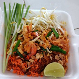 ผัดไทยทะเล