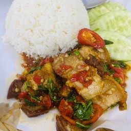 ข้าวกะเพราหมูกรอบ