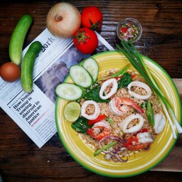 ข้าวผัดทะเล,ปลาหมึก,กุ้ง