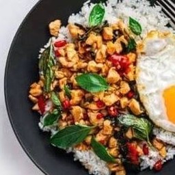 ข้าวกระเพราไก่