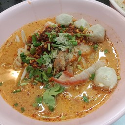 ฟลุ๊คบะหมี่เกี๊ยวข้างเซเว่น (ตรงข้าม ต.ติ๊กต้มเลือดหมู) ฟลุ๊คบะหมี่เกี๊ยว