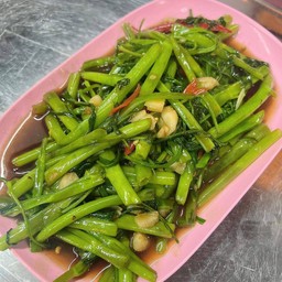 ผัดผักบุ้งไฟแดง