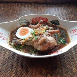 ก๋วยเตี๋ยวไก่ตุ๋น