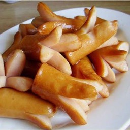 ไส้กรอกบีลัคกี้ทอด