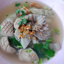 ก๋วยจั๊บนำใส
